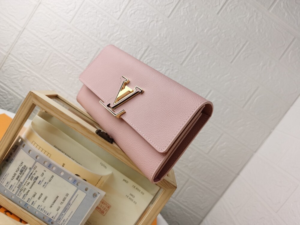 Louis Vuitton Capucines Long Wallet in Rose Pink - Picture 2 of 8
